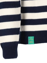 Carica l'immagine nel visualizzatore di Gallery, Maglione in 100% lana merino a righe blu e bianche
